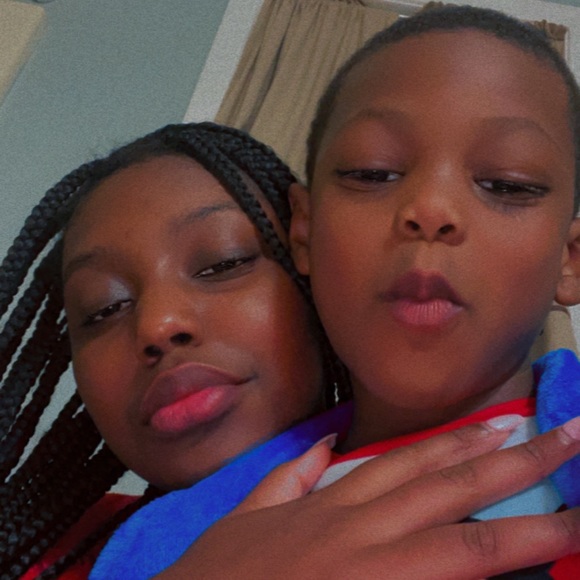 Meet your Posher, Kaylin - Picture 5 of 16